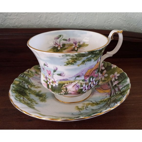 Vintage Royal Albert Bone China England Country Scenes Dingle Dell Teacup and Sa - Picture 2 of 15